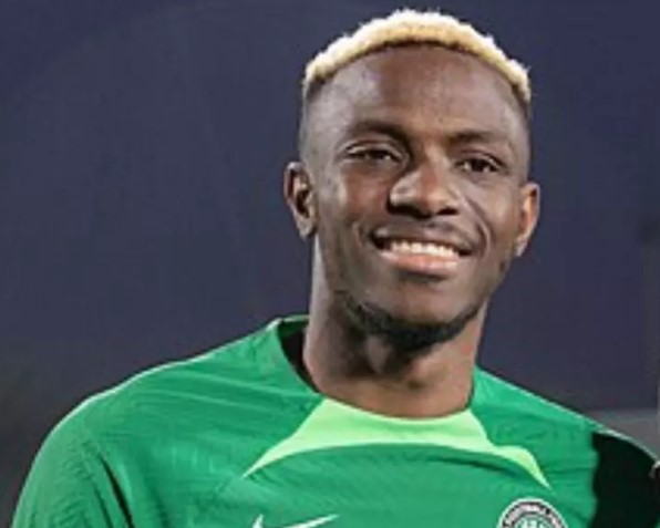 Foto - Bu olaya çok şaşıracaksınız! İşte Osimhen bu sebepten maske takıyor