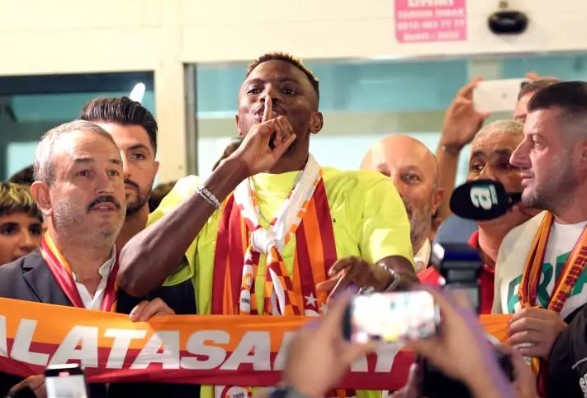 Foto - Bu olaya çok şaşıracaksınız! İşte Osimhen bu sebepten maske takıyor