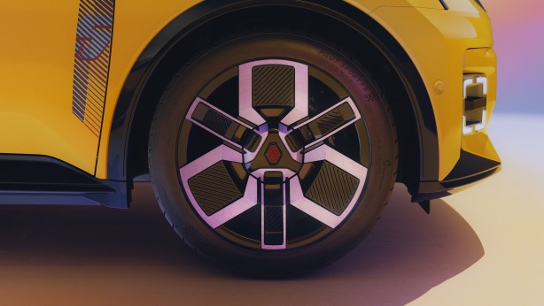 Foto - Bu otomobil ehliyet aldırır! 1972 yılında üretilen Renault 5 evrim geçirerek ‘Efsane geri döndü’ dedirtti! Tamamen elektriklenen araç ne zaman Türkiye’ye geliyor? 