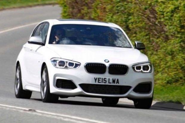 Foto - Bu otomobiller az yakıyor!