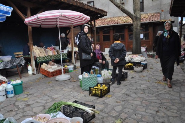 Foto - Bu pazar başka pazar