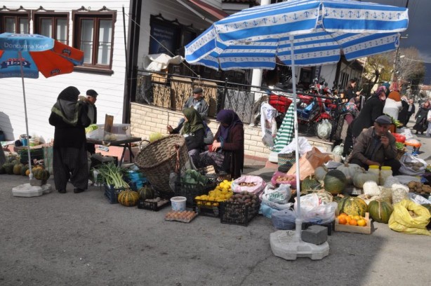 Foto - Bu pazar başka pazar