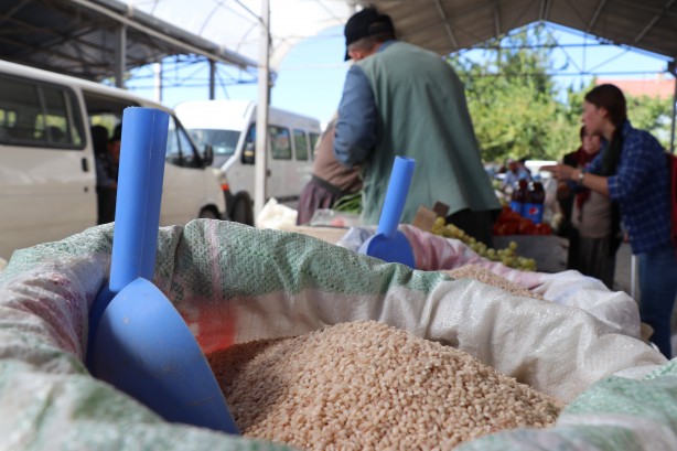 Foto - "Bu pirinç çömlek patlatır"