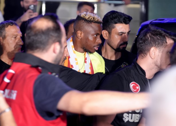 Foto - Bu resmen Türkiye'ye savaş ilanı değil mi? Sanki Galatasaray Ocak ayına kadar kullanılacak mı? Otoriterler merakla bu sorunun cevabını arıyor…