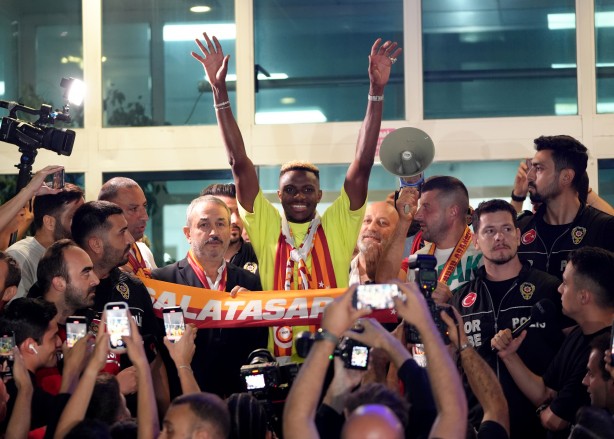 Foto - Bu resmen Türkiye'ye savaş ilanı değil mi? Sanki Galatasaray Ocak ayına kadar kullanılacak mı? Otoriterler merakla bu sorunun cevabını arıyor…