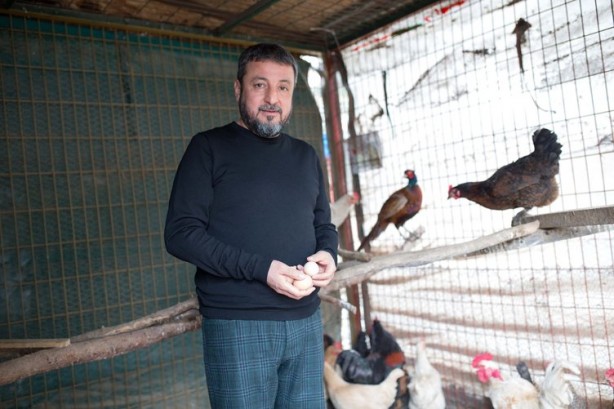 Foto - Bu restoranda personel kitap okumak zorunda