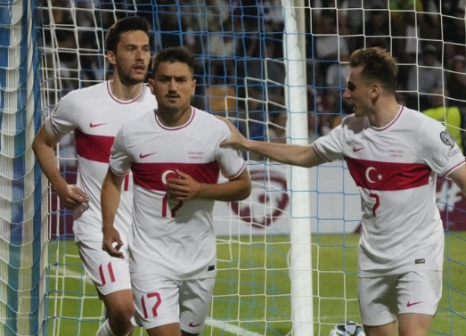 Foto - Bu şans bir daha gelmez: Sırada yeni rekorlar var... Sen misin Zaha'yı alan!