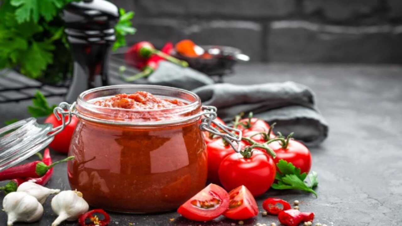 Foto - Bu şekilde asla küflenmiyor! Domates salçalarını aylarca saklamanın püf noktası