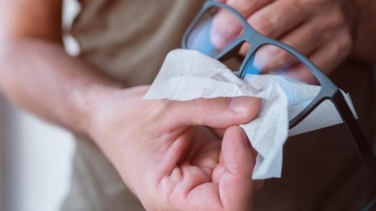 Foto - Bu şekilde daha kolay olacak! Gözlük camı temizlemenin en pratik 3 yöntemi