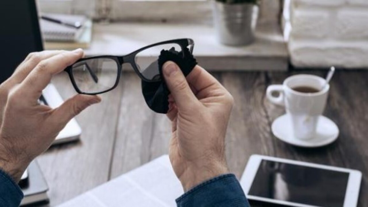 Foto - Bu şekilde daha kolay olacak! Gözlük camı temizlemenin en pratik 3 yöntemi