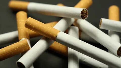 Foto - Bu şekilde içen yandı: Sigara içerken bunu yapan büyük tehlikede