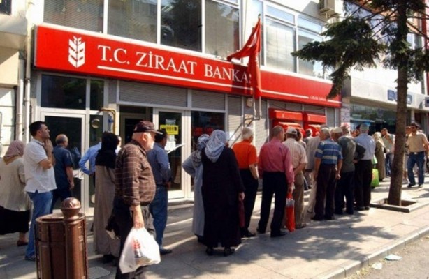 Foto - Bu sene emekli olanlara 3 zam birden!