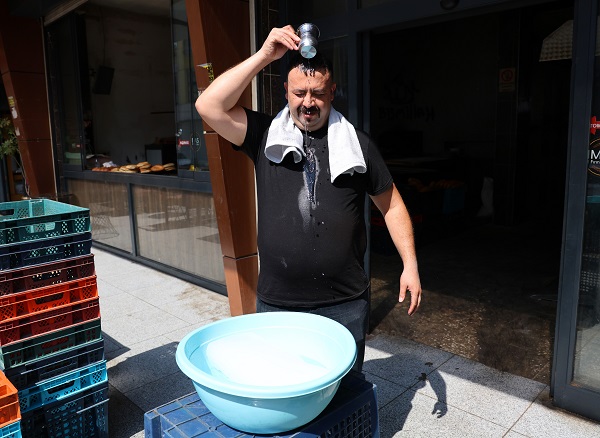 Foto - Bu sıcaklığa can dayanmaz! Bakın nasıl önlem aldılar