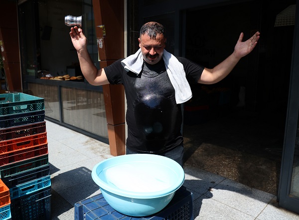 Foto - Bu sıcaklığa can dayanmaz! Bakın nasıl önlem aldılar