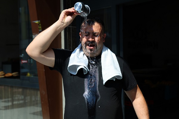 Foto - Bu sıcaklığa can dayanmaz! Bakın nasıl önlem aldılar