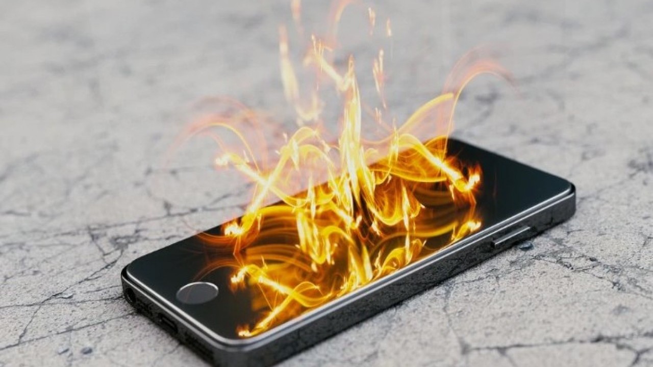 Foto - Bu sorun varsa hemen deneyin! Telefonu aşırı ısınanların dikkatine