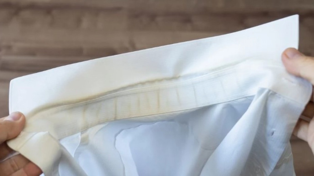 Foto - Bu sorunu kolayca halledebilirsiniz! Sararmış gömlek yakalarını bembeyaz yapan yöntem
