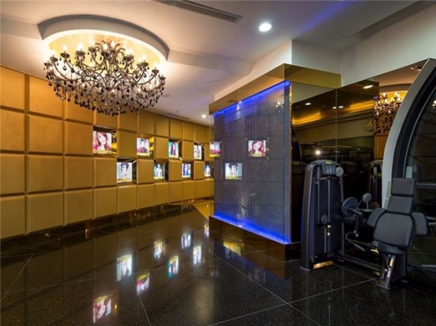 Foto - Bu spor salonunda yok yok!