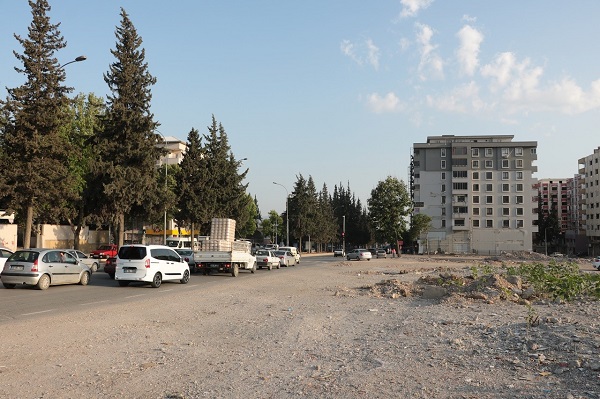 Foto - Bu tablo herkesi duygulandırdı! Depremde çöken dükkandan şaşırtan görüntü