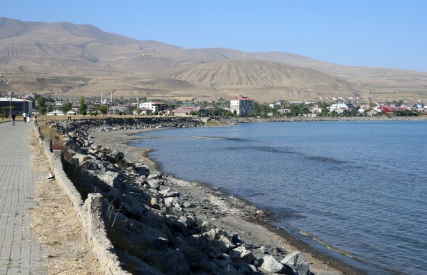 Foto - Bu tablonun sonu iyi değil! Van Gölü'nde tedirgin eden görüntüler