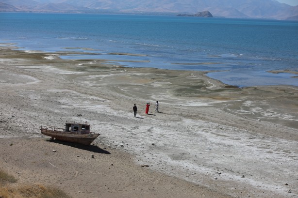 Foto - Bu tablonun sonu iyi değil! Van Gölü'nde tedirgin eden görüntüler