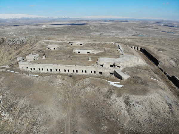 Bu tabya 274 yıldır ayakta duruyor