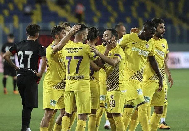 Foto - Bu tahmin olay olur! Süper Lig'in 2024-2025 şampiyonunu açıkladılar