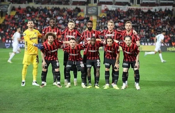 Foto - Bu tahmin olay olur! Süper Lig'in 2024-2025 şampiyonunu açıkladılar