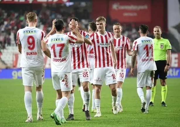 Foto - Bu tahmin olay olur! Süper Lig'in 2024-2025 şampiyonunu açıkladılar