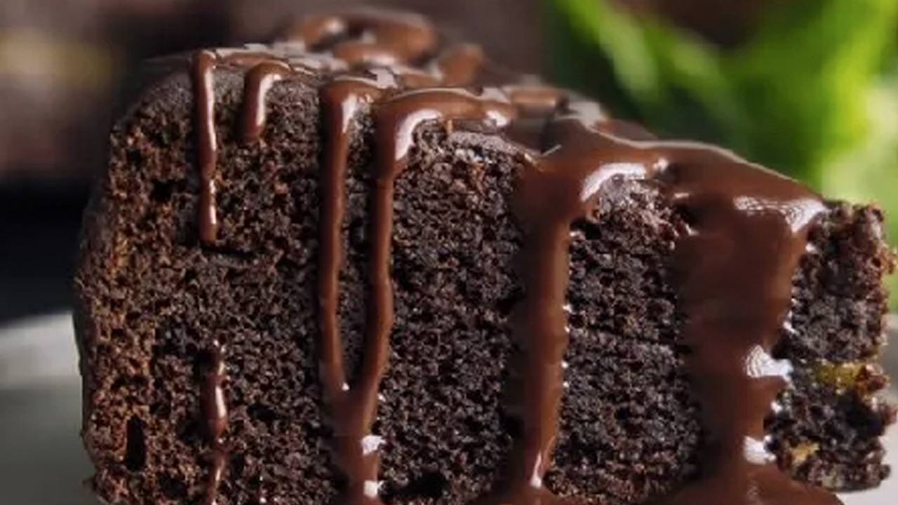 Foto - Bu tarifte yumurta yok! Dünyaca ünlü pastacıdan damak çatlatan çikolatalı kek tarifi