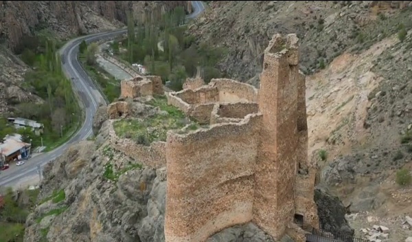 Foto - Bu tarihi yapı Türkiye'de! Bin yıldır aynı ihtişamla ayakta