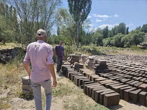 Foto - Bu taşı çıkartmak sanıldığı gibi kolay değil
