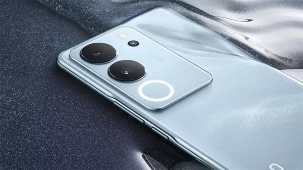 Foto - Bu telefon suya ve toza dayanıklılığıyla dikkati çekiyor!