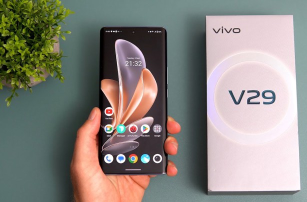 Foto - Bu telefon suya ve toza dayanıklılığıyla dikkati çekiyor!