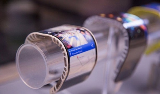  Bu telefona bakan bir daha bakıyor!