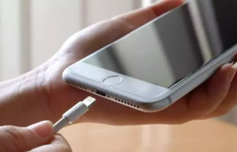 Foto - Bu telefonların şarjı hiç bitmiyor! İşte şarjı günlerce giden akıllı telefonlar