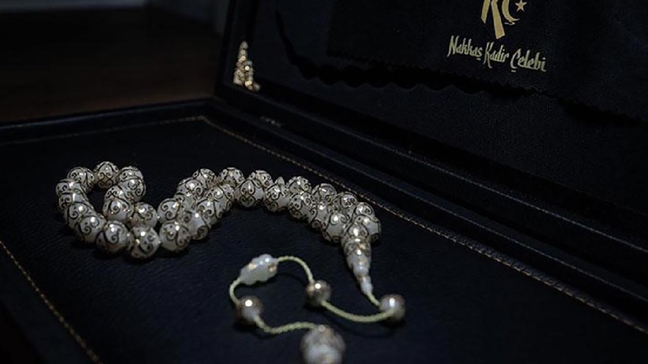 Foto - Bu tesbihin fiyatını duyan şaşırıyor! İşçiliğini gören bu nasıl iş diyor