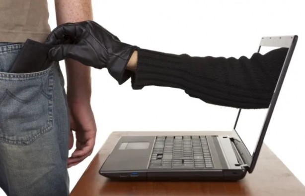 Foto - Bu üç uygulamayı hemen silin! Banka bilgilerini çalıyor!