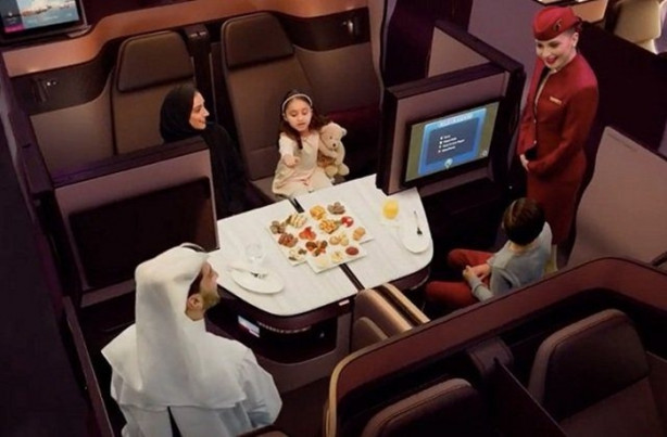 Foto - Bu uçakta yok yok!