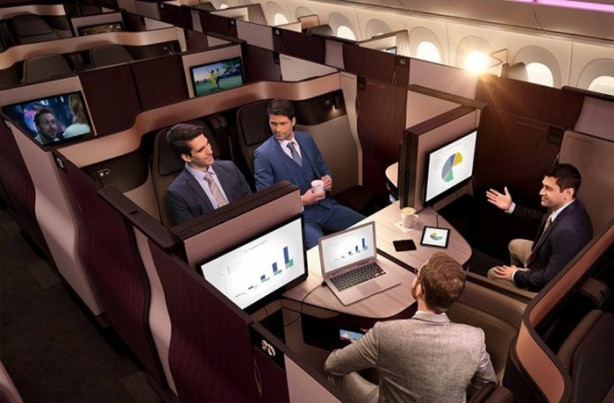 Foto - Bu uçakta yok yok!