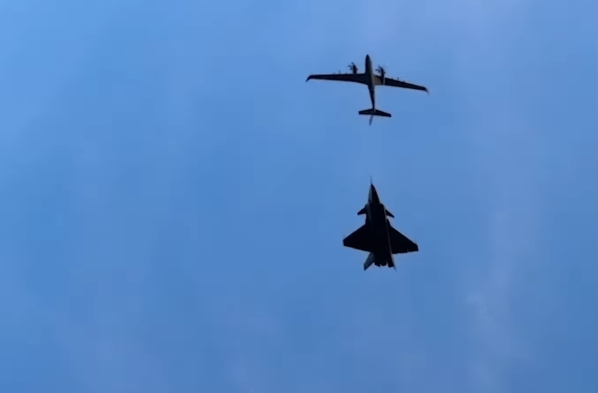 Foto - Bu uçuşu ABD'liler bile yapamadı! Selçuk Bayraktar Türkiye'yi sallayacak haberi verdi