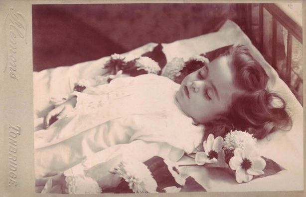 Foto - Bu ülkelerin ölülerine yaptıklarına inanamayacaksınız!