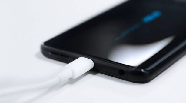 Foto - Bu uygulamalar telefon şarjını tüketiyor