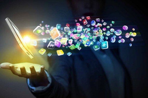 Foto - Bu uygulamaları telefonunuza sakın indirmeyin!