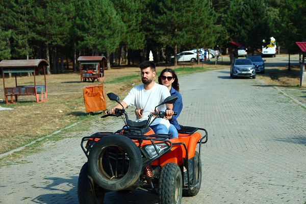 Foto - Bu yayla görenleri mest ediyor