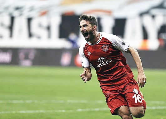 Foto - Bu yıldızlar artık serbest! Süper Lig devlerinin gözü o isimlerde...