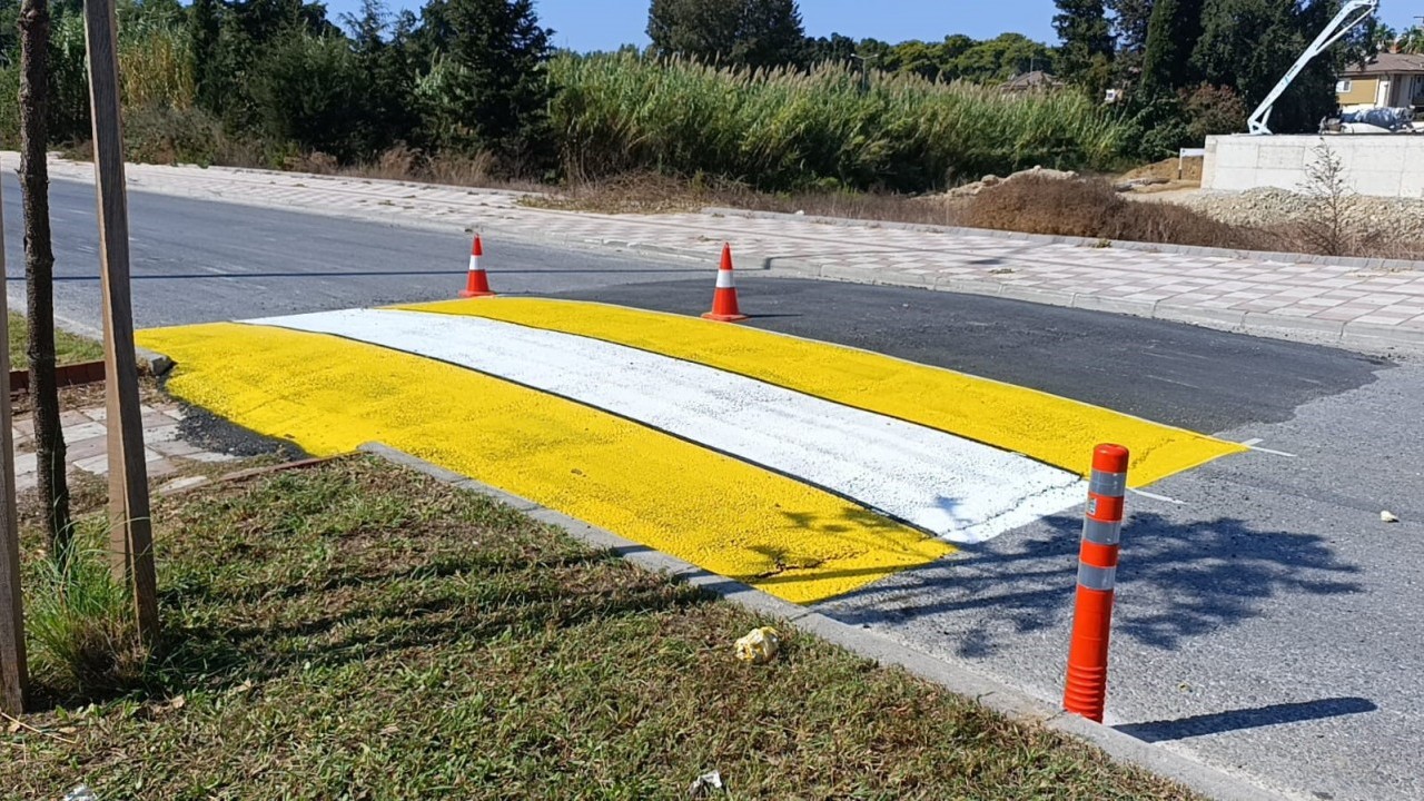 Foto - Bu yoldan geçen herkes sanayinin yolunu tutuyor