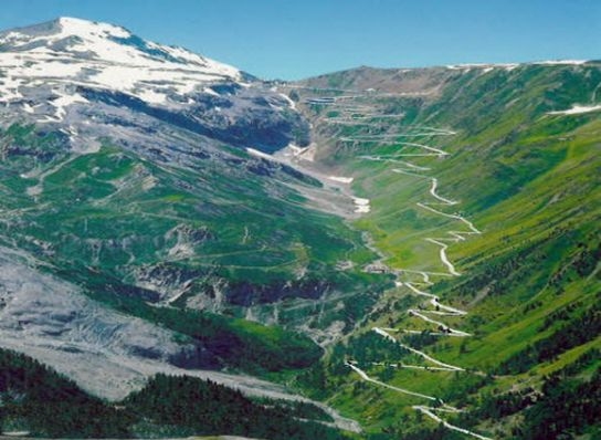 Foto - Bu yollar en usta sürücüyü bile korkutuyor