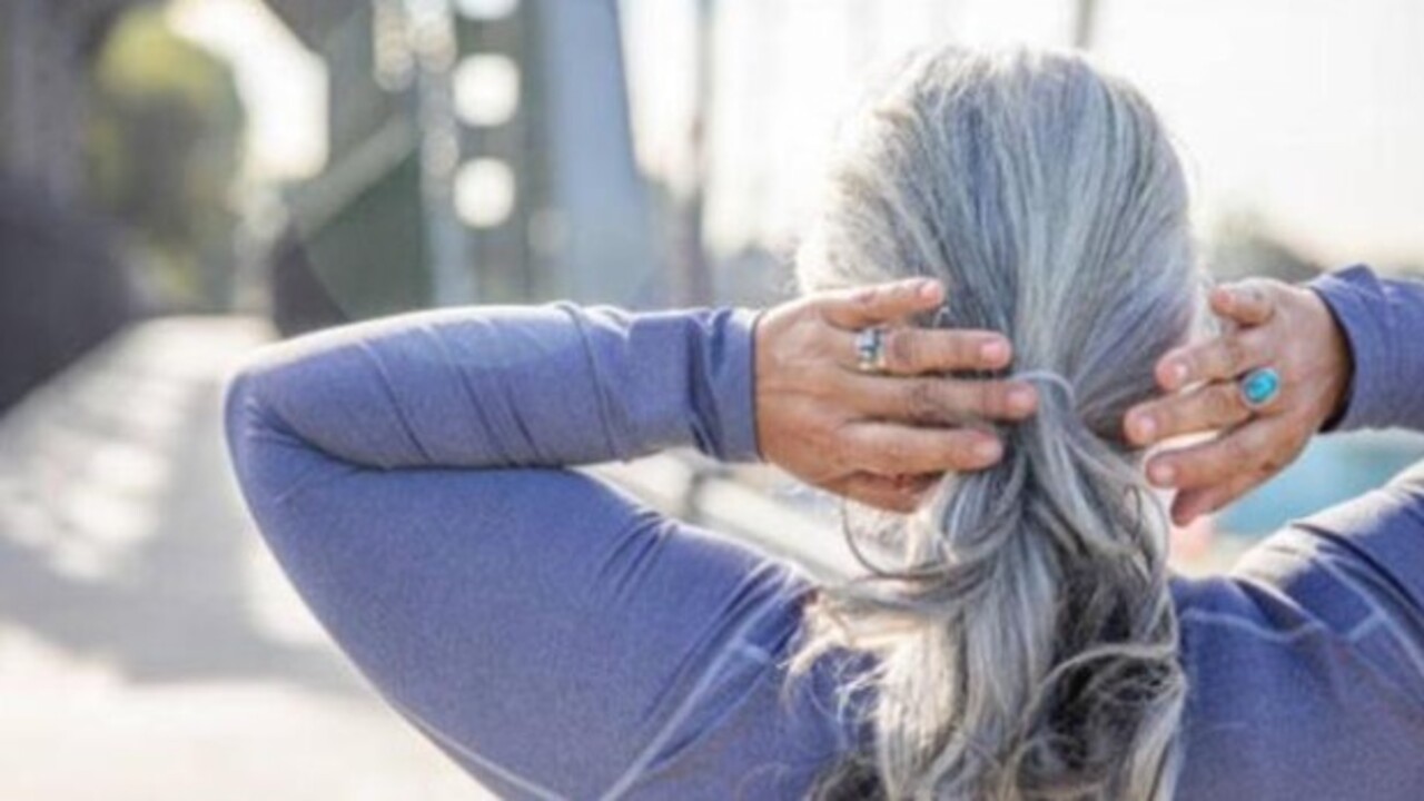 Foto - Bu yöntemi herkes bilmiyor! Beyaz saçları 30 dakikada yok ediyor