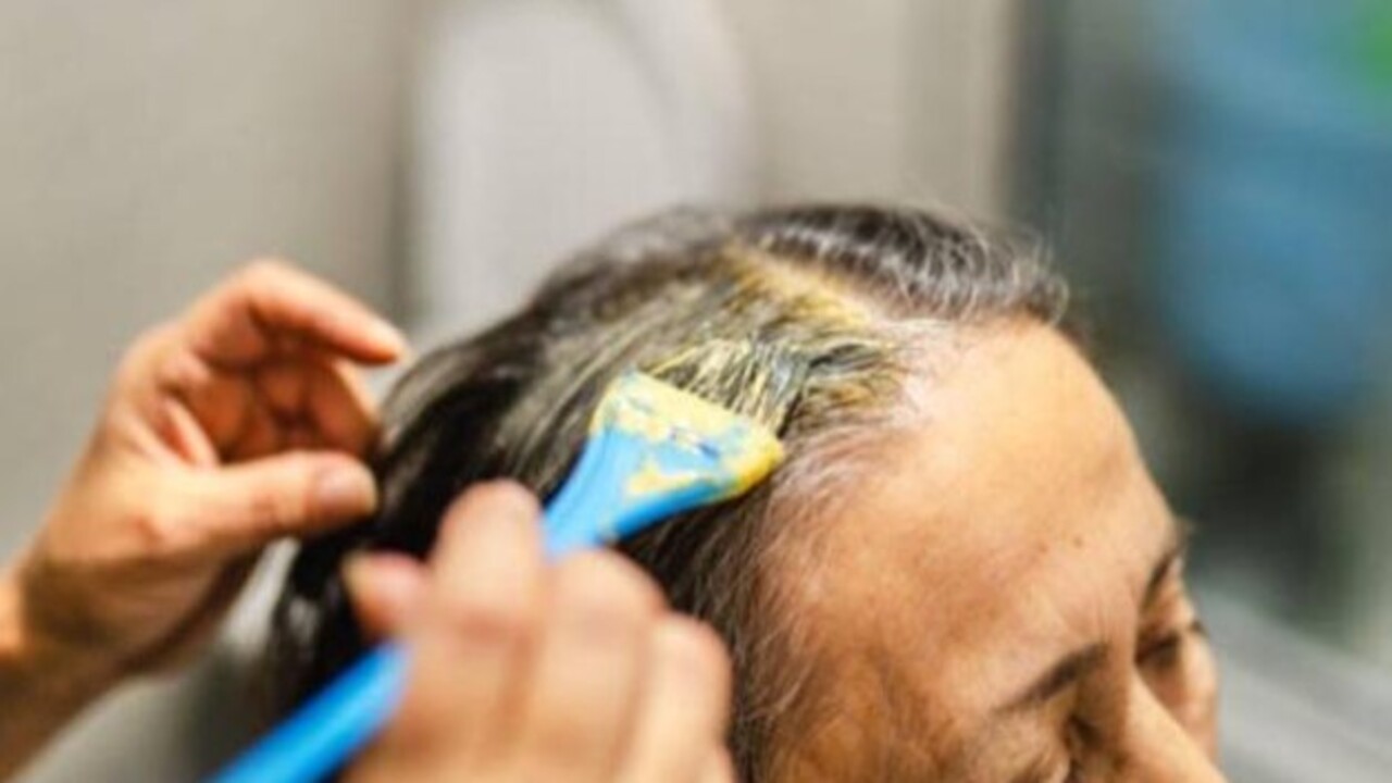 Foto - Bu yöntemi herkes bilmiyor! Beyaz saçları 30 dakikada yok ediyor